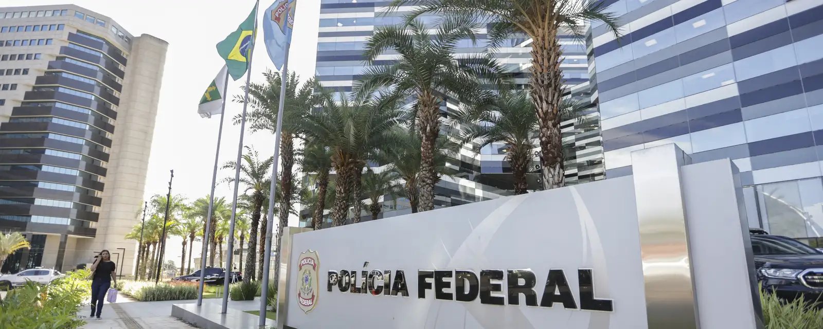 PF detém chileno suspeito de injúria racial e homofobia durante voo - Imagem do artigo