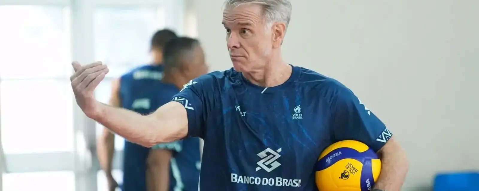 Bernardinho define lista de 30 atletas do Brasil para a Liga das Nações de Vôlei - Imagem do artigo