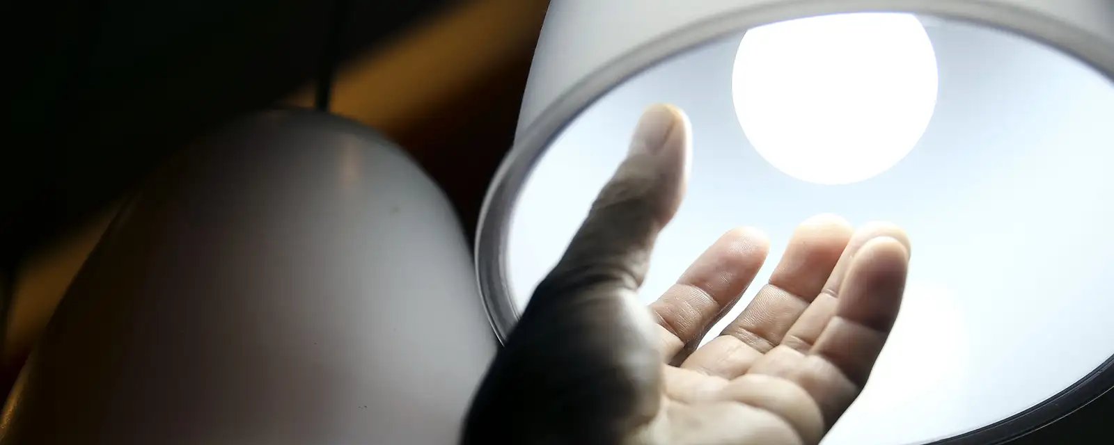Aneel aprova novas regras para reduzir valor das contas de luz - Imagem do artigo