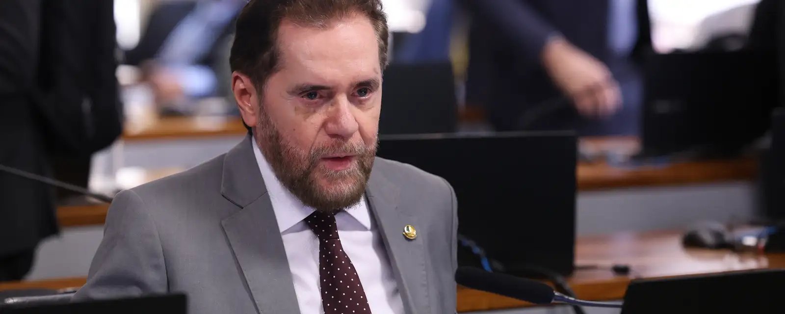 Senado adia votação de PEC que garante autonomia financeira ao Banco Central - Imagem do artigo