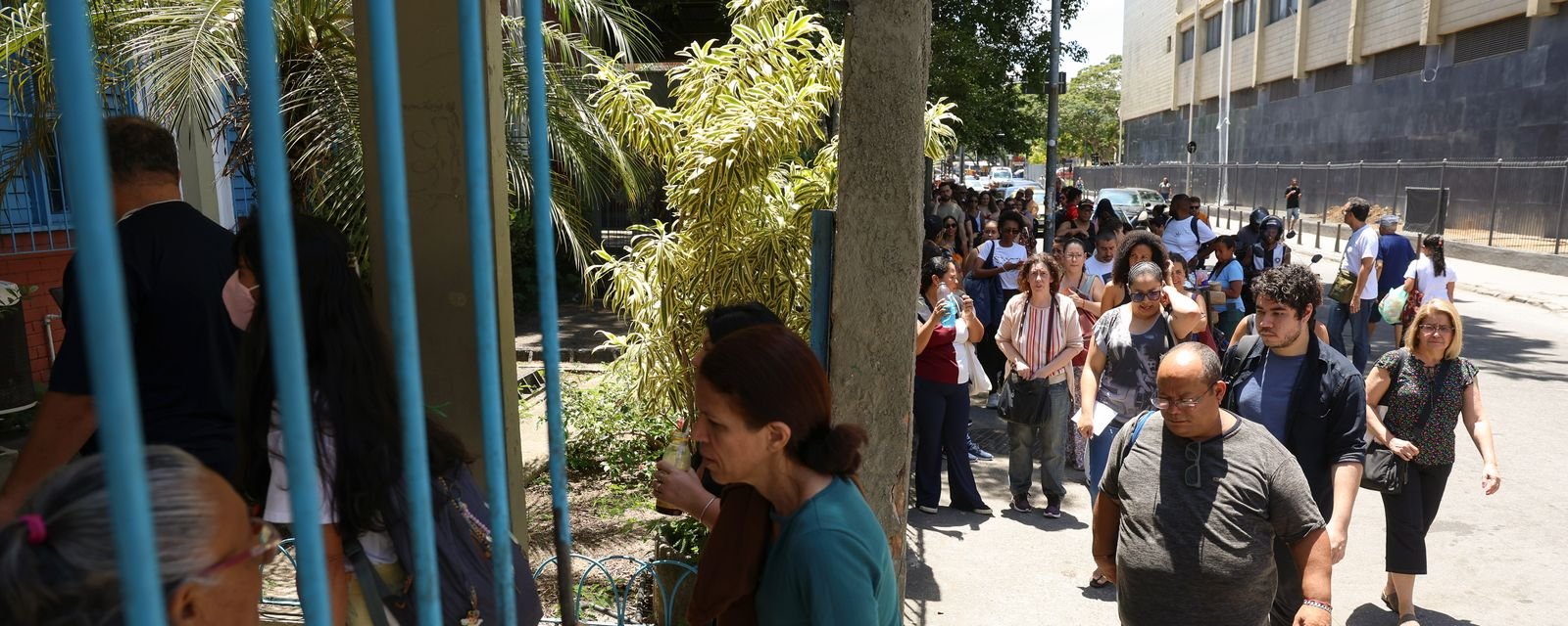 Quase meio milhão de docentes atinge desempenho mínimo na PND - Imagem do artigo