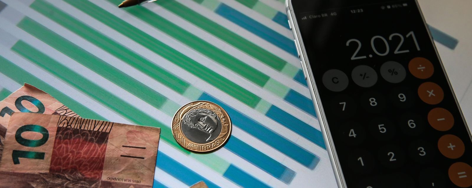 Especialista em finanças pessoais orienta sobre equilíbrio do orçamento - Imagem do artigo