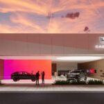 Cadillac desembarca no Brasil no quarto trimestre de 2026 com trio de SUVs elétricos