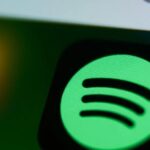 Spotify fecha acordo com Universal Music para permitir covers e remixes com IA feitos por fãs