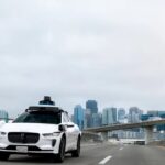 Waymo suspende corridas de robotáxis em rodovias para ajustar sistema em zonas de obra