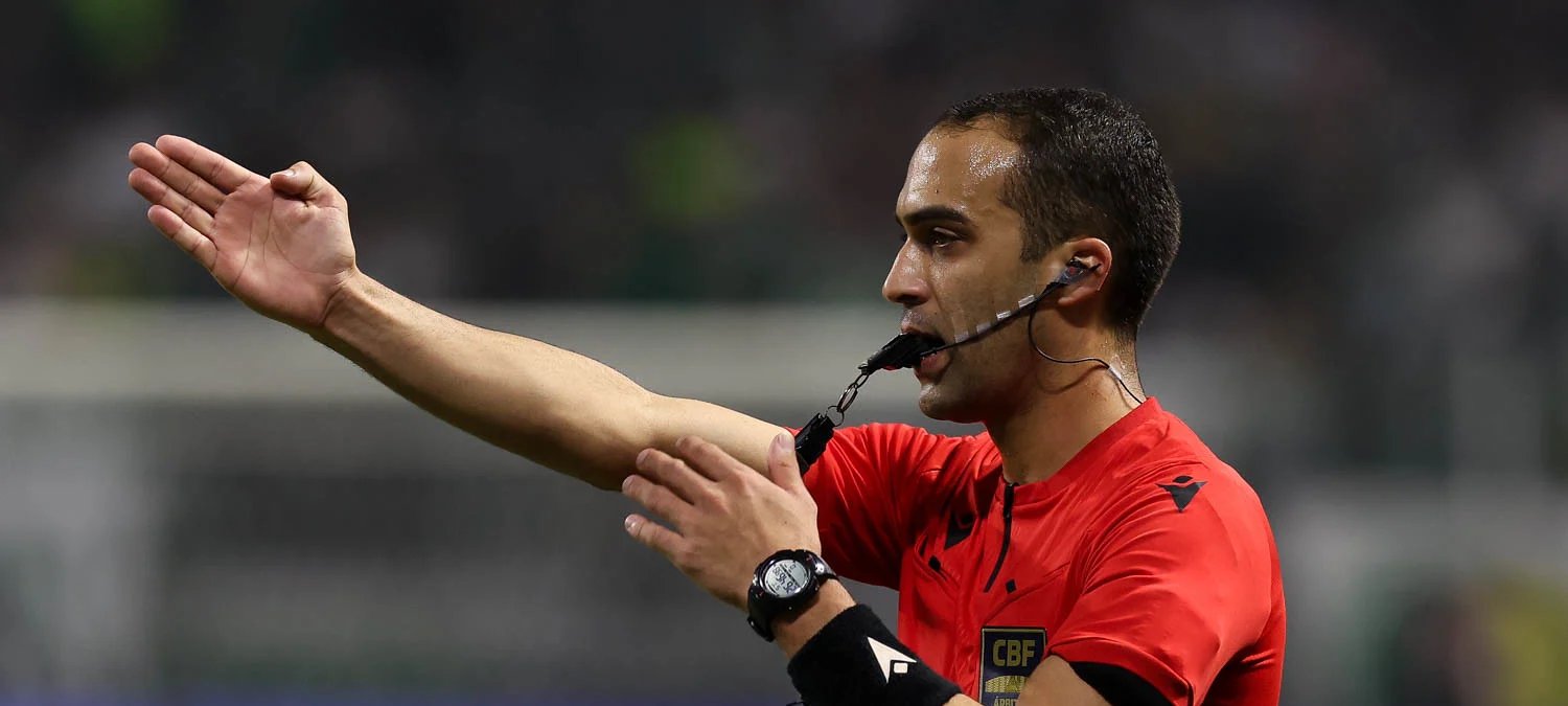 Árbitro capixaba Davi Lacerda apita Flamengo x Palmeiras no Maracanã - Imagem do artigo