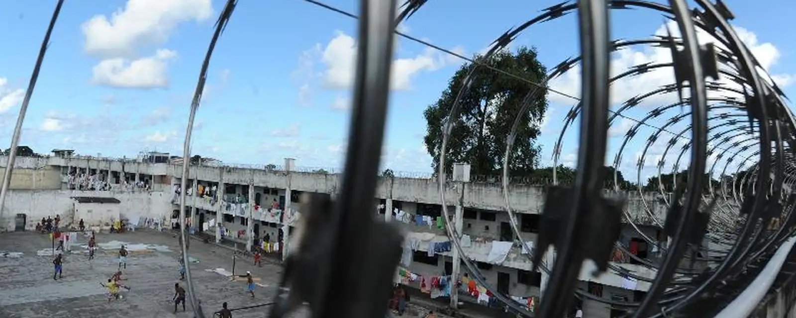 Operação recolhe centenas de celulares em presídios estaduais - Imagem do artigo