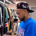 Neymar exibe bagagem mínima para a Copa e diz que não pretende sair: “Estou focado”