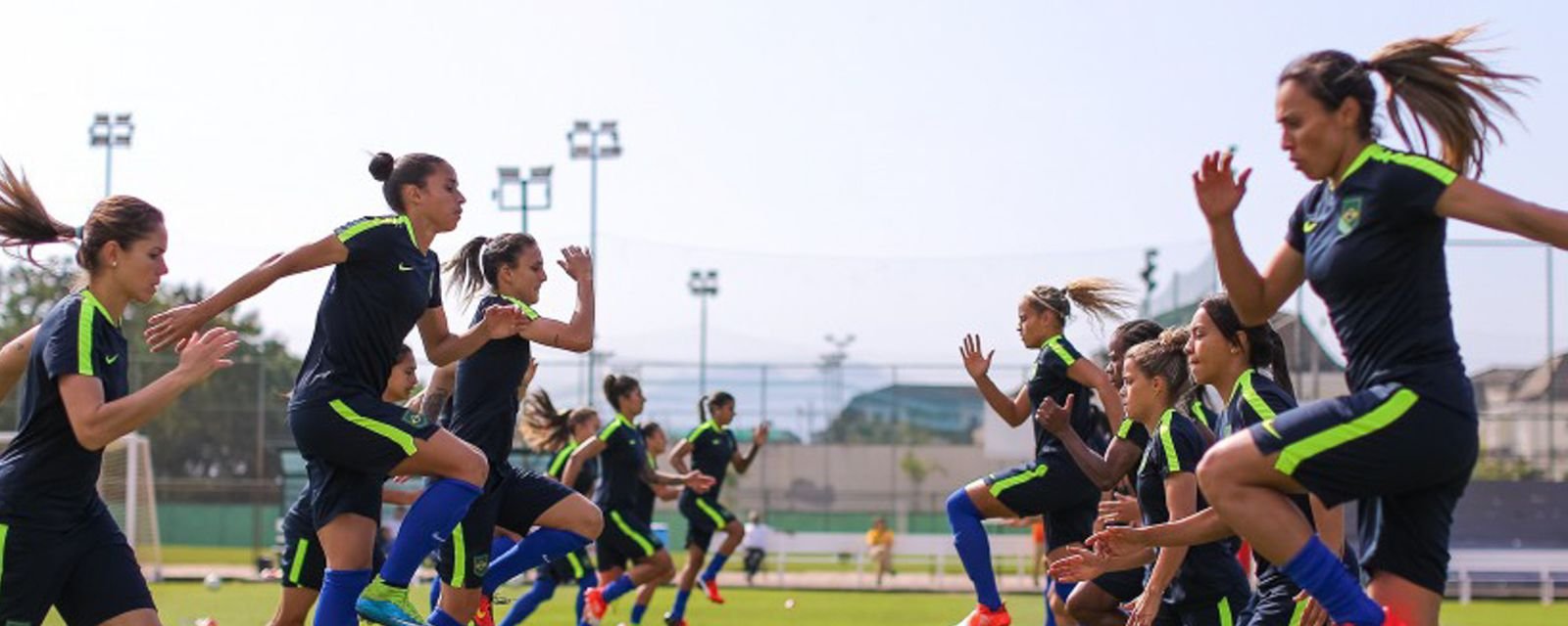 Seleções masculina e feminina do Brasil jogam neste sábado de olho nas Copas - Imagem do artigo