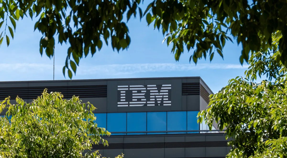 Ex-vice-presidente acusa IBM de encobrir múltiplas violações de dados por hackers estrangeiros - Imagem do artigo