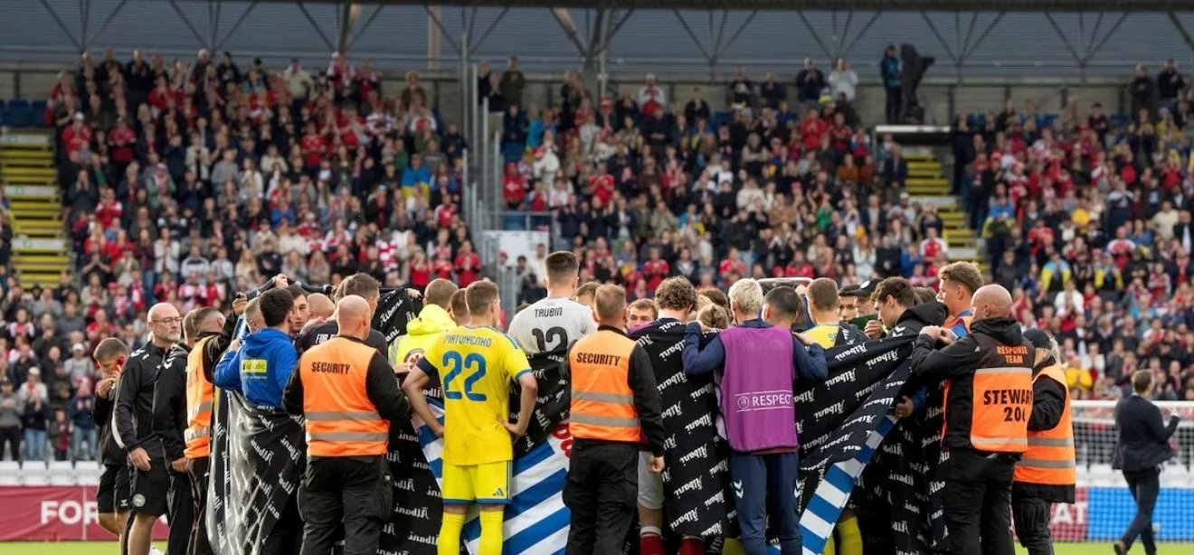 Desmaio de Christian Eriksen interrompe amistoso entre Dinamarca e Ucrânia - Imagem do artigo