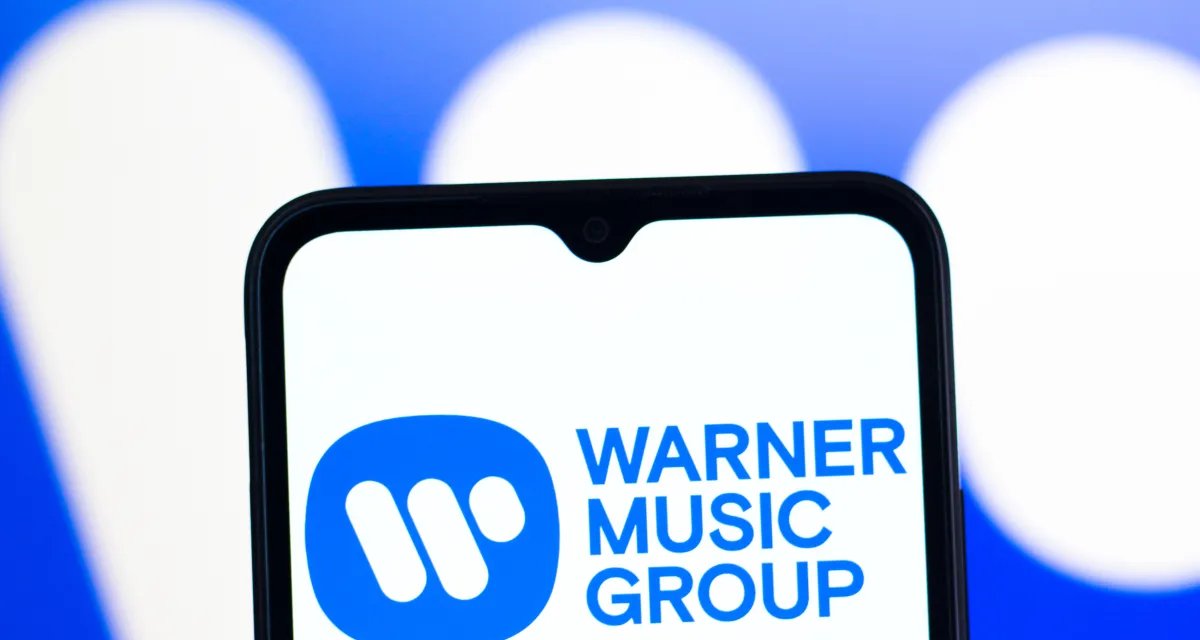 Warner Music adquire a Sureel AI para monitorar uso de músicas em sistemas de inteligência artificial - Imagem do artigo