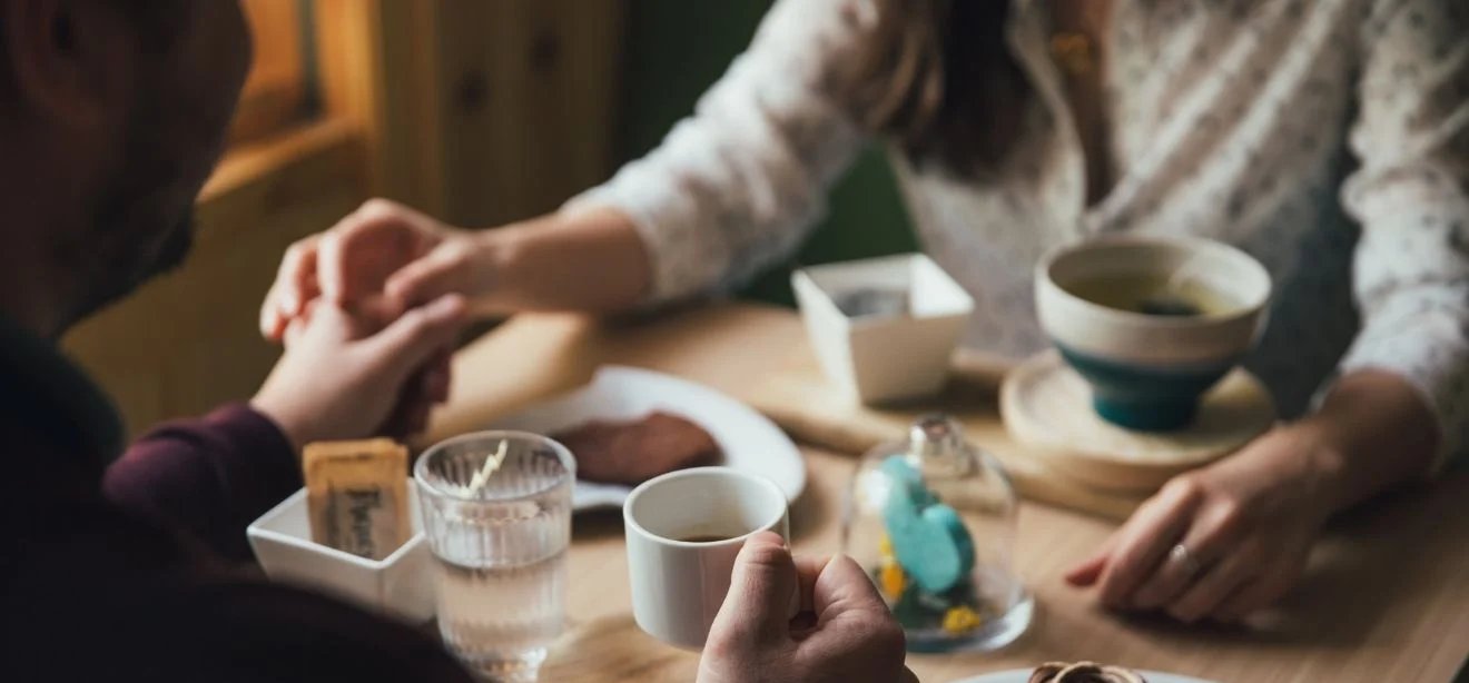 Casais adaptam celebração do Dia dos Namorados às 5 linguagens do amor - Imagem do artigo