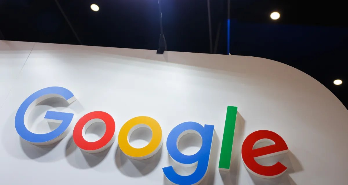 Google processa grupo chinês acusado de usar IA para aplicar golpes em centenas de milhares de vítimas - Imagem do artigo