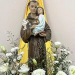 Cinco simpatias de Santo Antônio para quem quer encontrar um amor