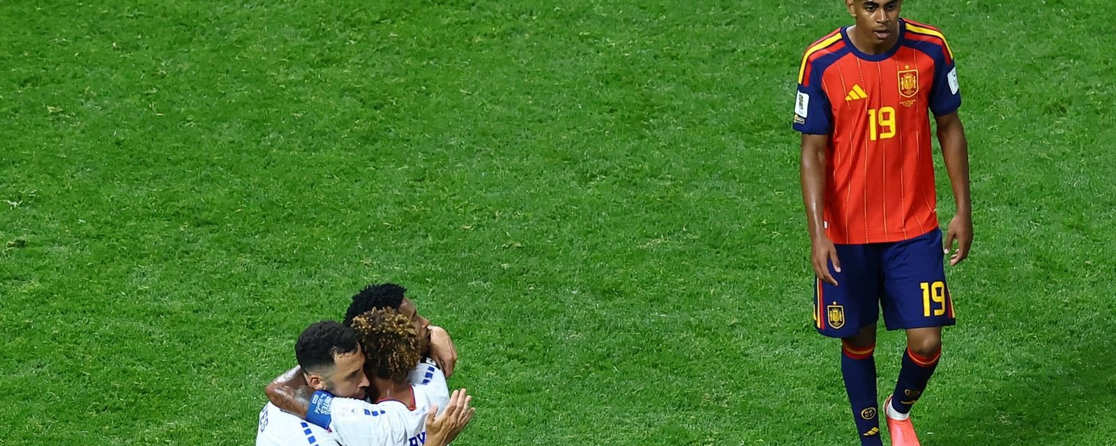 Cabo Verde estreia em Copas com empate sem gols contra a Espanha - Imagem do artigo