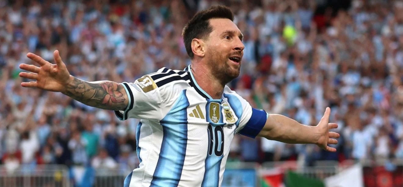 Aos 38 anos, Messi marca três vezes, bate recordes e Argentina estreia com vitória na Copa de 2026 - Imagem do artigo
