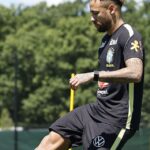 Neymar retorna aos treinos da Seleção dois dias antes de enfrentar o Haiti