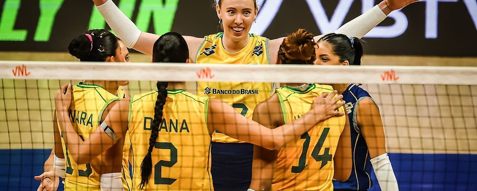 Seleção feminina de vôlei mantém invencibilidade e liderança na Liga Mundial após superar Bélgica - Imagem do artigo