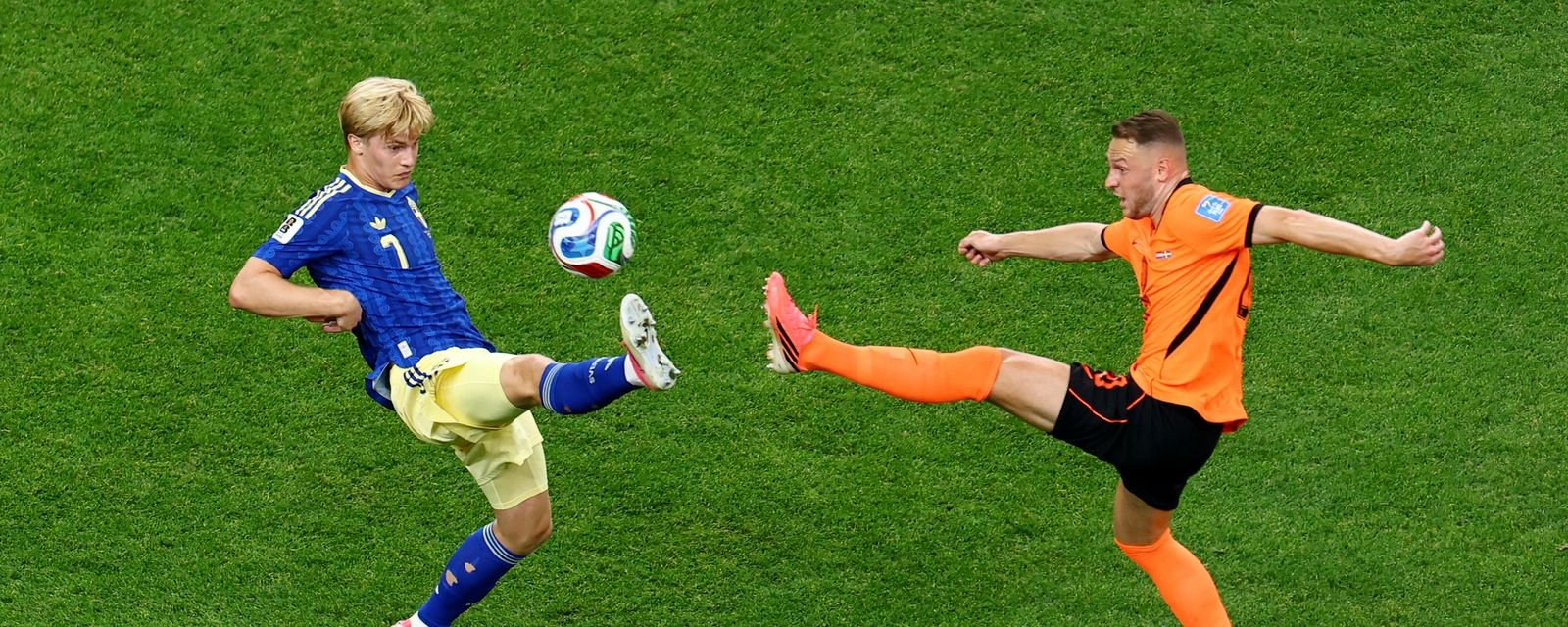 Holanda aplica 5 a 1 na Suécia e assume liderança do Grupo F - Imagem do artigo