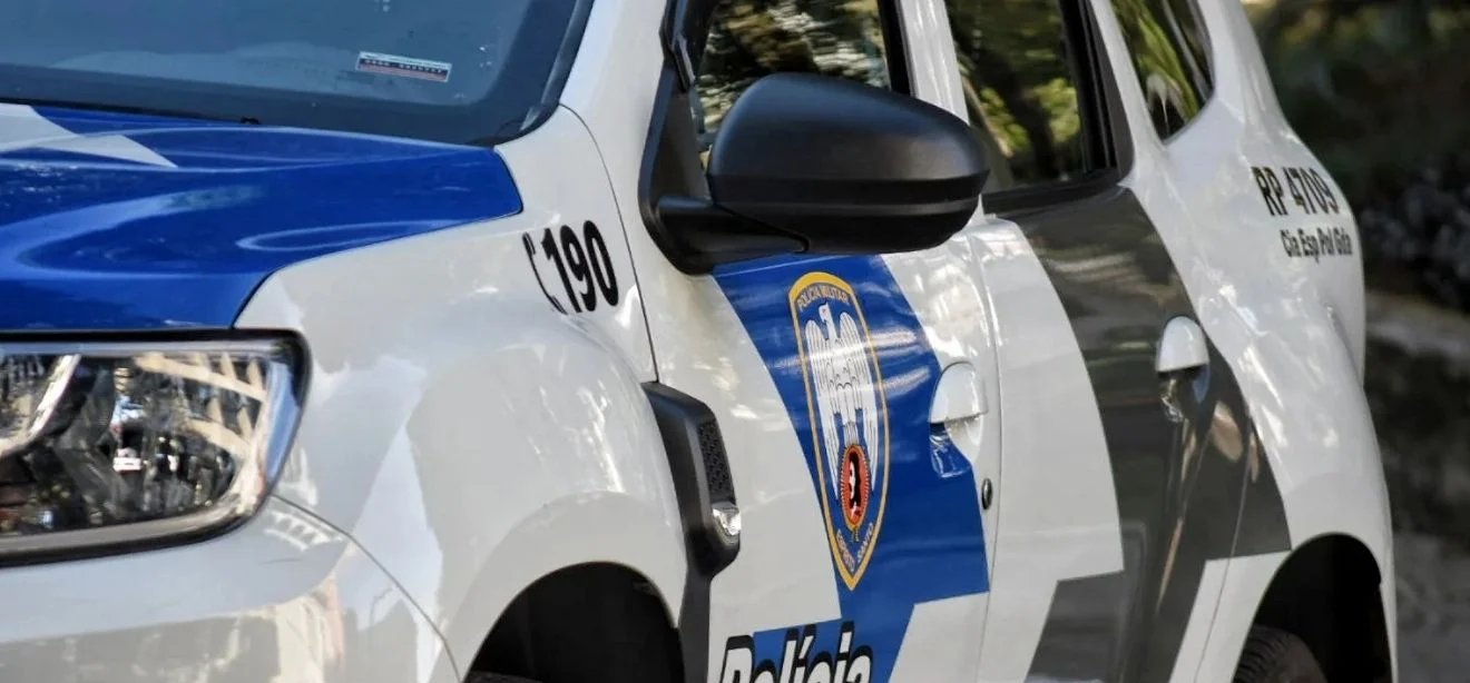 Homem é detido na Serra após matar companheira e afirmar que ela estava “possuída” - Imagem do artigo