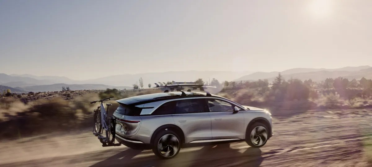 Lucid Motors demite 18% do quadro e encerra segundo turno de produção nos EUA - Imagem do artigo