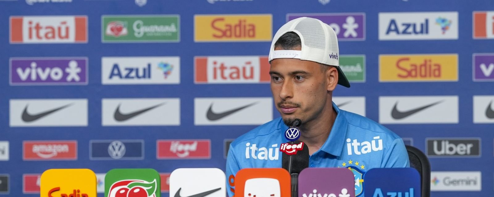 Martinelli se coloca como opção para vaga de Raphinha e exalta empenho de Neymar - Imagem do artigo
