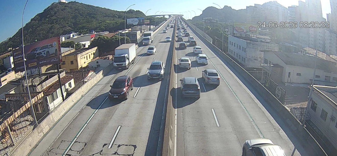 Engavetamento com três veículos causa congestionamento na Terceira Ponte - Imagem do artigo