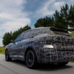 BMW iX5 elétrico chega a 2,8 toneladas e usa 940 kg de materiais reciclados