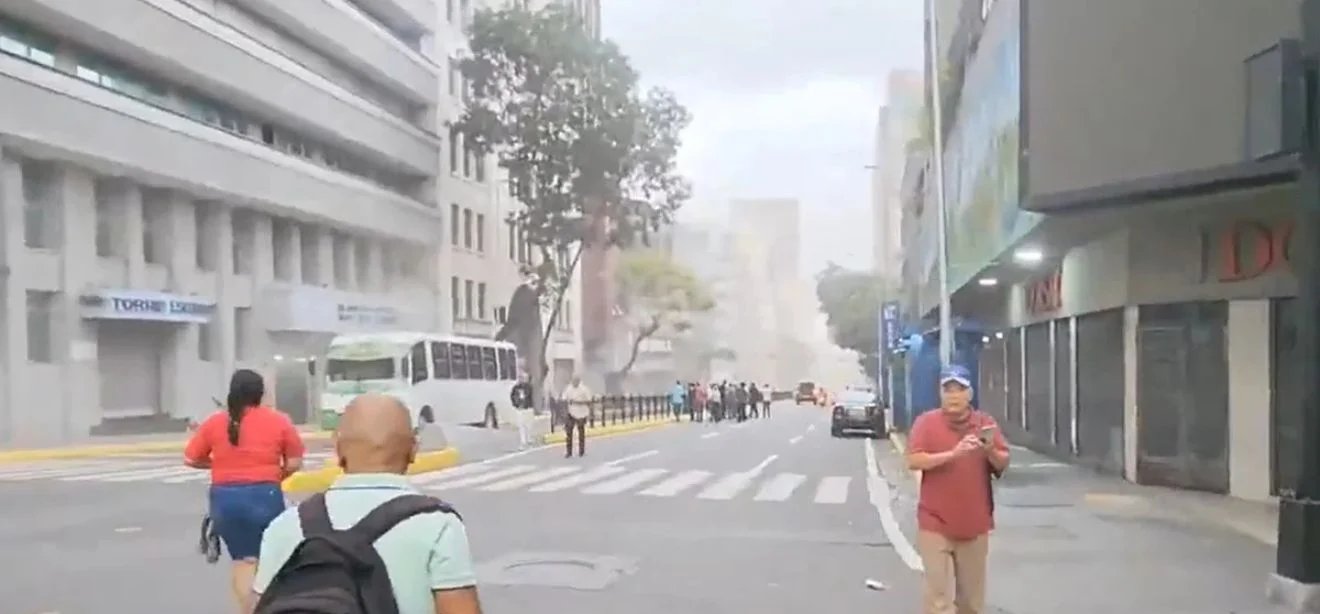 Abalos de 7,2 e 7,5 graus sacodem a Venezuela e provocam pânico em Caracas - Imagem do artigo