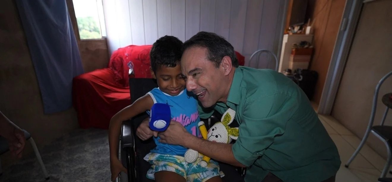 Menino de 6 anos com pé torto congênito é tema do 4º episódio do “Corrente do Bem” - Imagem do artigo