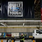 Ford readmite 350 engenheiros veteranos após frustração com IA