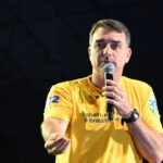 Flávio Bolsonaro volta a pedir impeachment de Alexandre de Moraes em evento no Espírito Santo Flávio Bolsonaro volta a pedir impeachment de Alexandre de Moraes em evento no Espírito Santo