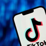 Funcionários federais voltam a poder instalar TikTok em celulares de trabalho Funcionários federais voltam a poder instalar TikTok em celulares de trabalho