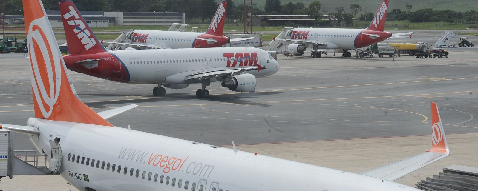 Encarecimento das passagens aéreas leva brasileiros a rever viagens - Imagem do artigo