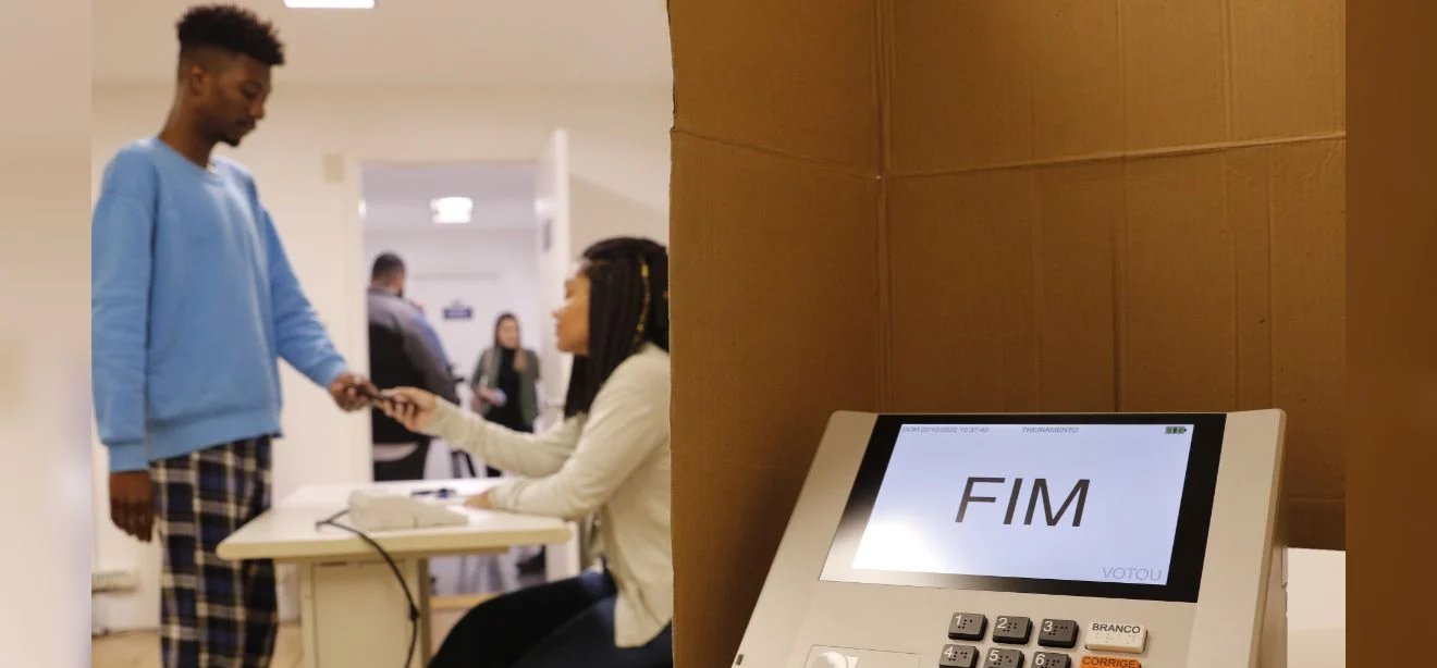 Justiça Eleitoral do ES começa a convocar 53 mil mesários e auxiliares na próxima semana - Imagem do artigo