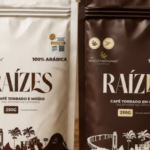 Café RaízES renova identidade visual e leva paisagens capixabas para as gôndolas Café RaízES renova identidade visual e leva paisagens capixabas para as gôndolas
