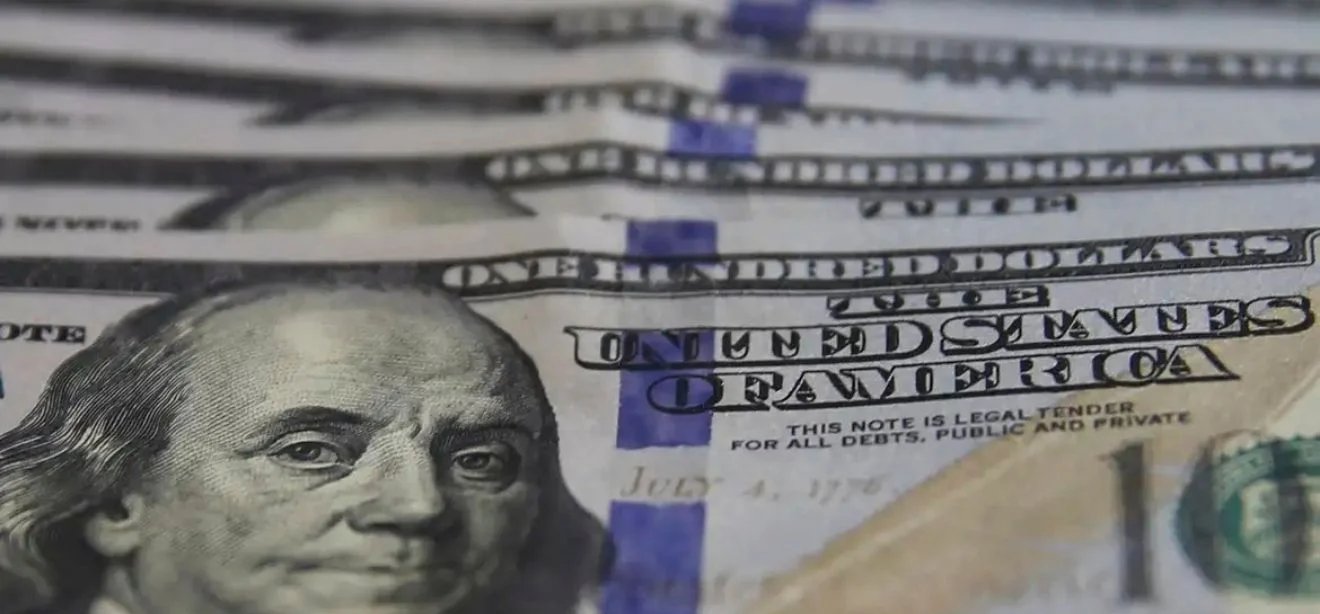 Tarifa extra de 25% imposta pelos EUA entra em vigor e afeta até US$ 11 bilhões em vendas brasileiras - Imagem do artigo