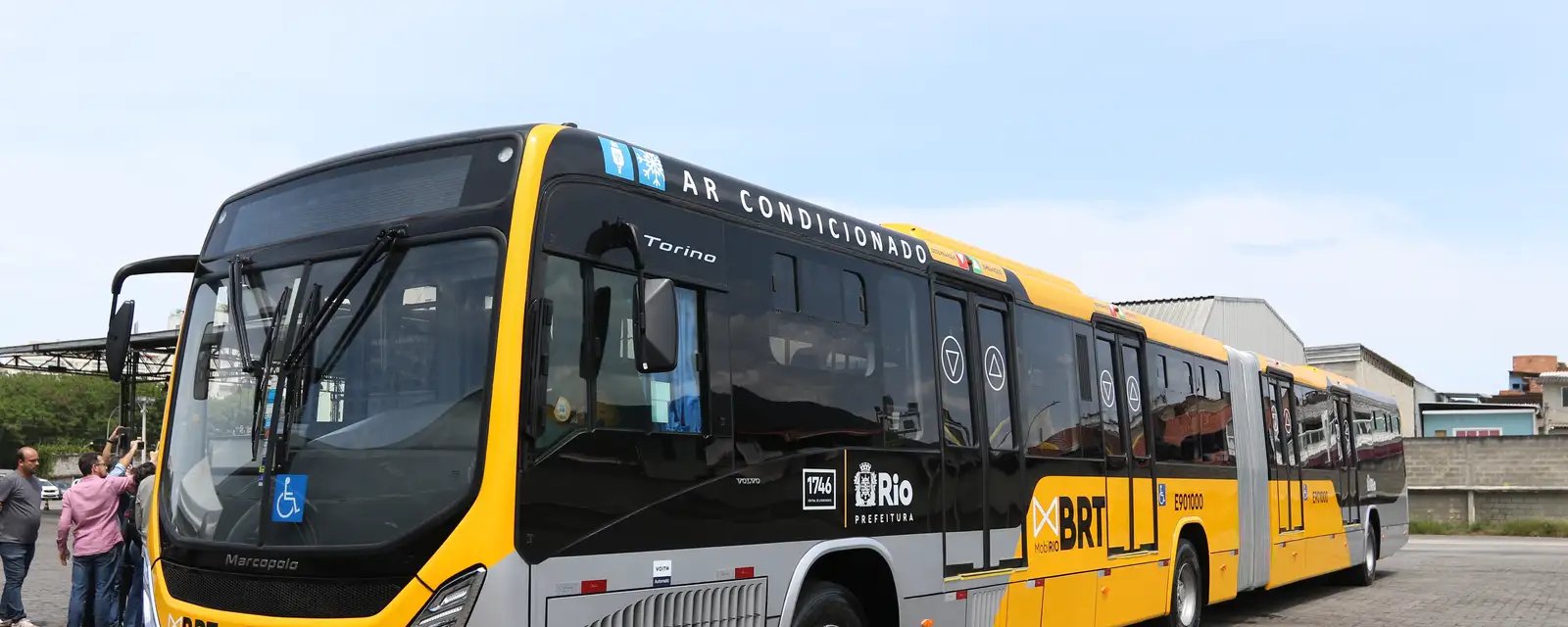 Motoristas de ônibus do Rio mantêm estado de greve - Imagem do artigo