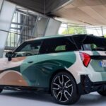 MINI revela vencedor de concurso que usou IA para criar estampa exclusiva do Cooper SE