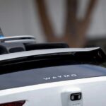 Waymo avalia encerrar parceria com Uber para operação de robotáxis