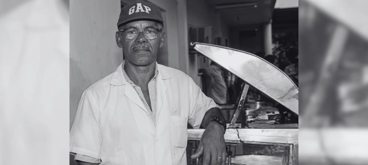 Morre aos 91 anos Tio Anísio, pipoqueiro símbolo do Ifes Vitória - Imagem do artigo
