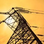 Queda de linha de transmissão expõe impacto de data centers na rede elétrica dos EUA Queda de linha de transmissão expõe impacto de data centers na rede elétrica dos EUA