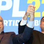 Flávio Bolsonaro defende Alfredo Gaspar e refuta mudanças na vice-candidatura Flávio Bolsonaro defende Alfredo Gaspar e refuta mudanças na vice-candidatura