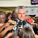 Caiado critica possível ausência de Lula e Flávio em debates eleitorais Caiado critica possível ausência de Lula e Flávio em debates eleitorais